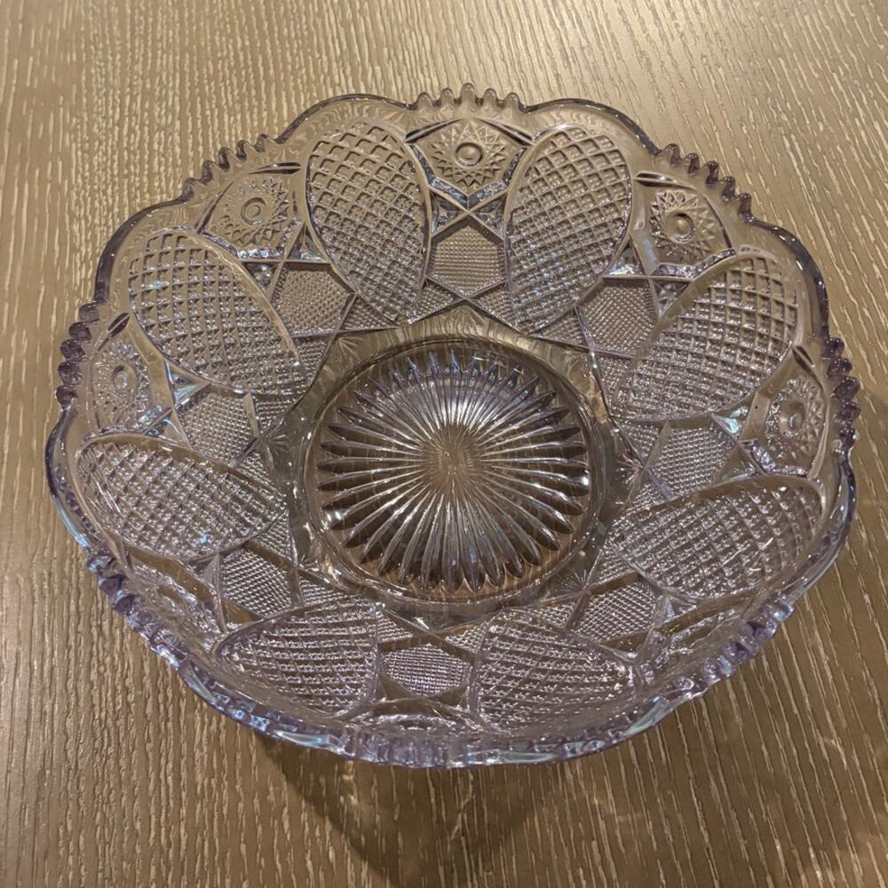 Vintage EAPG Clear Purple Scalloped Ruffled Edge Bowl Starburst Pattern‎ 9"